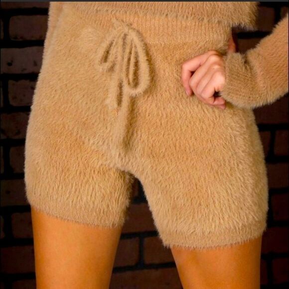 Drawstring Faux Fur Comfy Shorts - Picture 1 of 2